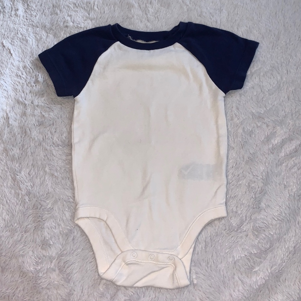 old navy bodysuit 12-18 months baby boy clothing